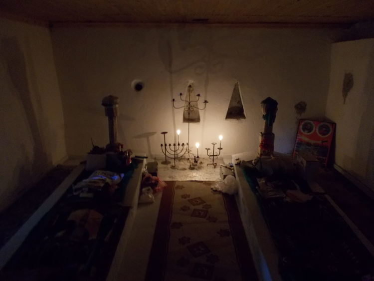 Сакрални места, гробници на покровители, свещени дървета и извори край Стамболово, Ивайловград и Момчилград