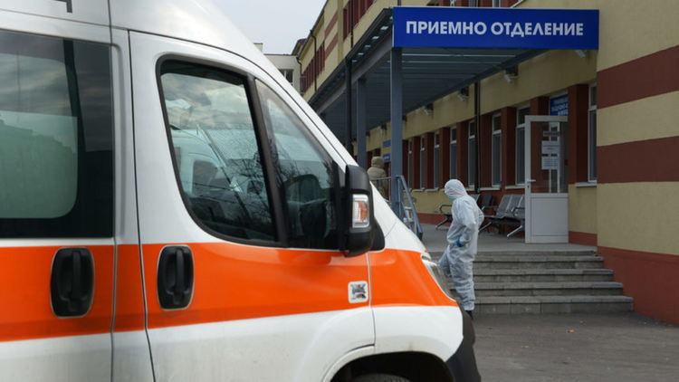 Разчитайте единствено на личния си здрав разум. Лекари коментират третата вълна