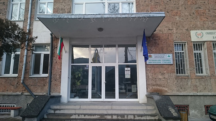 Решиха: Учениците от пети до 12 клас от утре минават онлайн, в Златоград-още по-строги мерки