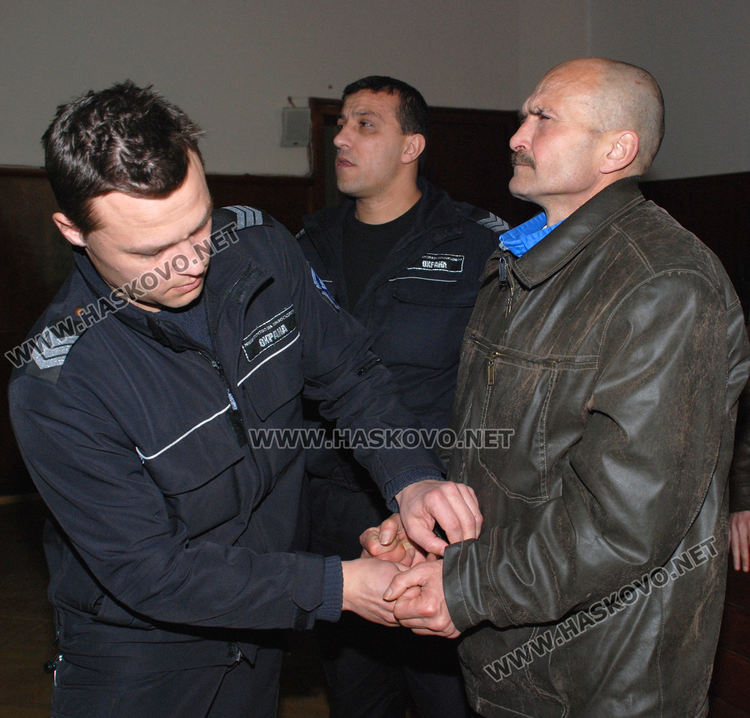 Иван Илиев в Окръжен съд - Хасково през февруари 2011 година