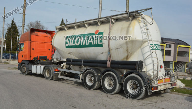 Камион и кола се блъснаха на ляв завой на детелината в „Орфей“