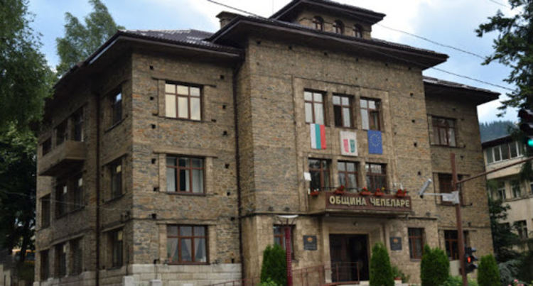 На Сирни Заговезни палят огън в Чепеларе да изгорят злото