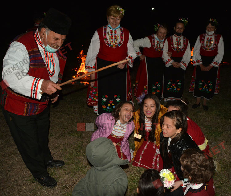 В село Бряст традицията на Сирни Заговезни е жива
