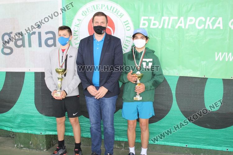 Хасково домакинства турнир от ITF, валиден за световната ранг-листа до 18  години