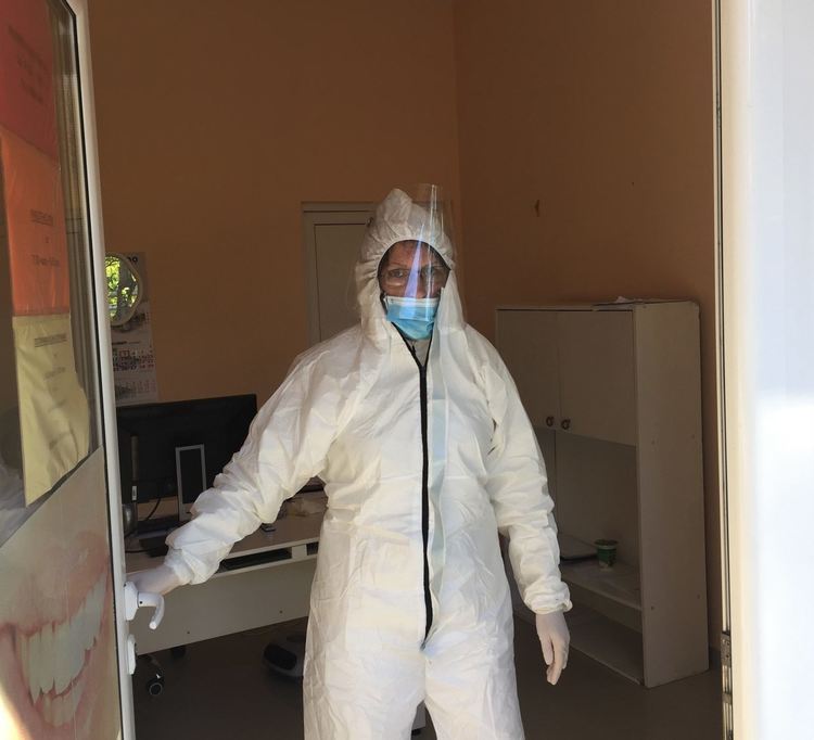 Лекар от МБАЛ-Хасково и учители от региона сред новозаразените с Ковид 39 души