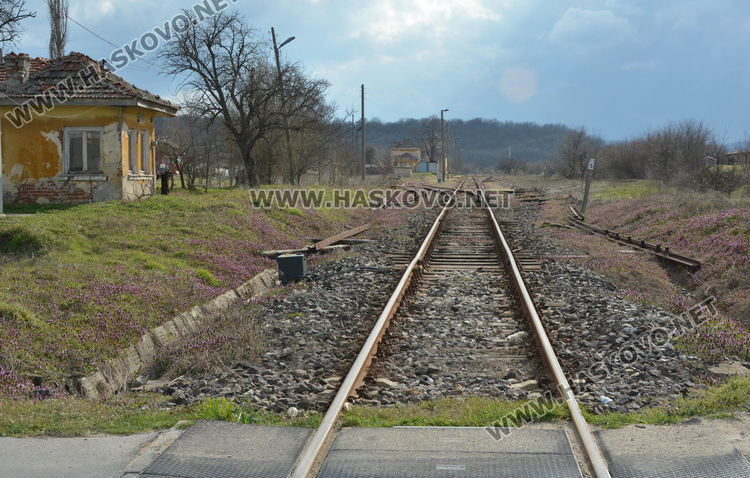 „Пътна полиция“ с акция по жп прелезите и пешеходните пътеки в Хасковско