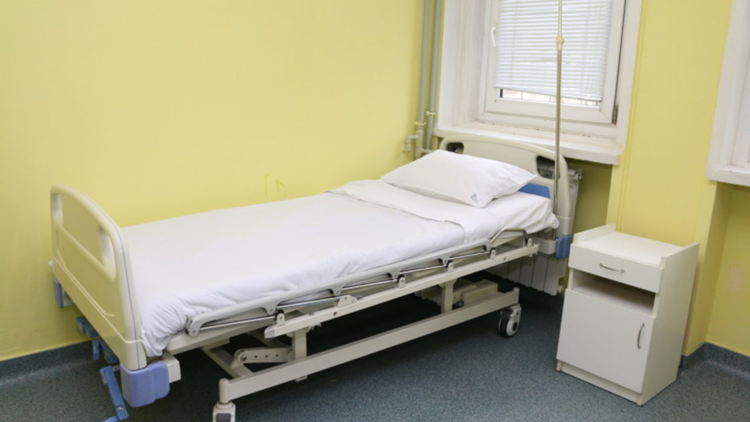 За болниците спреният планов прием е по-опасен от COVID-19