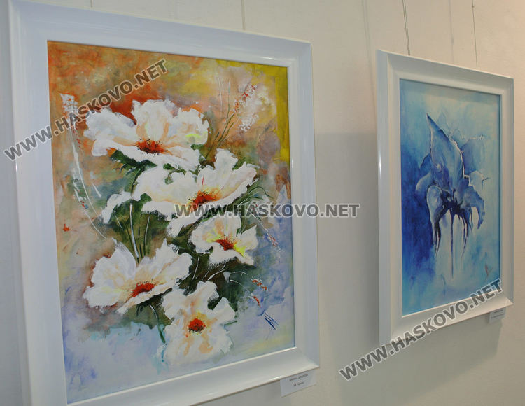 Светлозар Недев събра във „Форум“ многоликостта на жената в една изложба