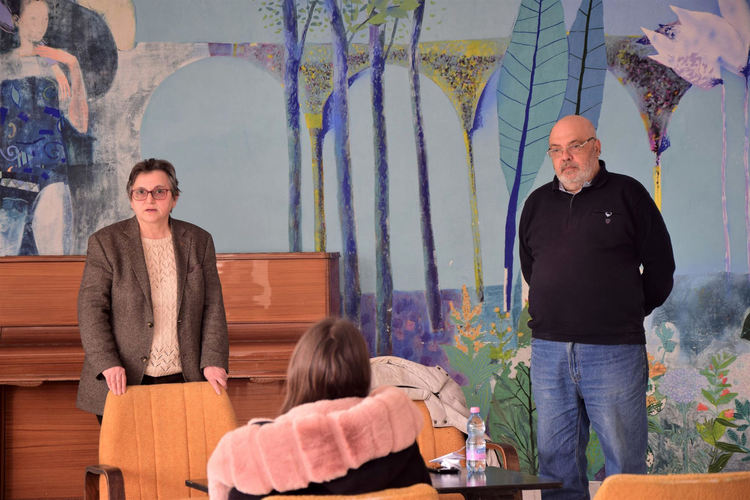 Млади хора пожелаха да пишат за местни медии след среща с журналиста Георги Кулов