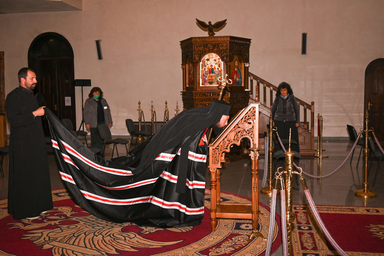 В първия ден на Великденските пости започна четенето на Великия покаен канон