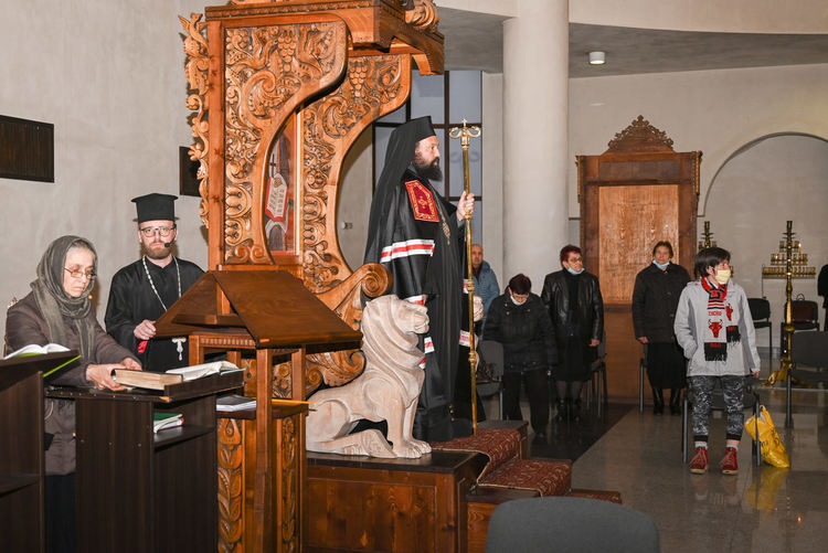 В първия ден на Великденските пости започна четенето на Великия покаен канон