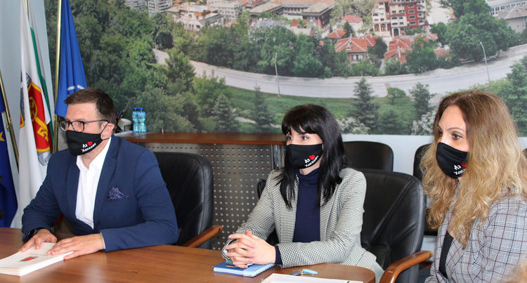 Награди за 15 социални заведения в Хасково в Световния ден на социалната работа