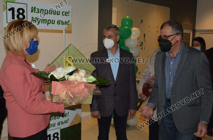 Мая Манолова: Кандидат-депутатската листа от доказани професионалисти на “Изправи се! Мутри вън!“ в Хасково има потенциал за 2 мандата