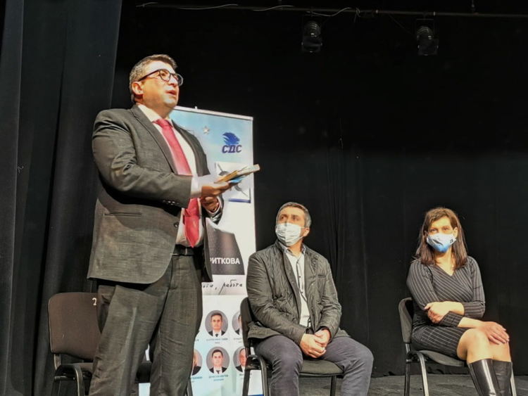 Д-р Даниела Дариткова пред директори и учители: Всичките ни ангажименти са реализирани, ще поемем нови