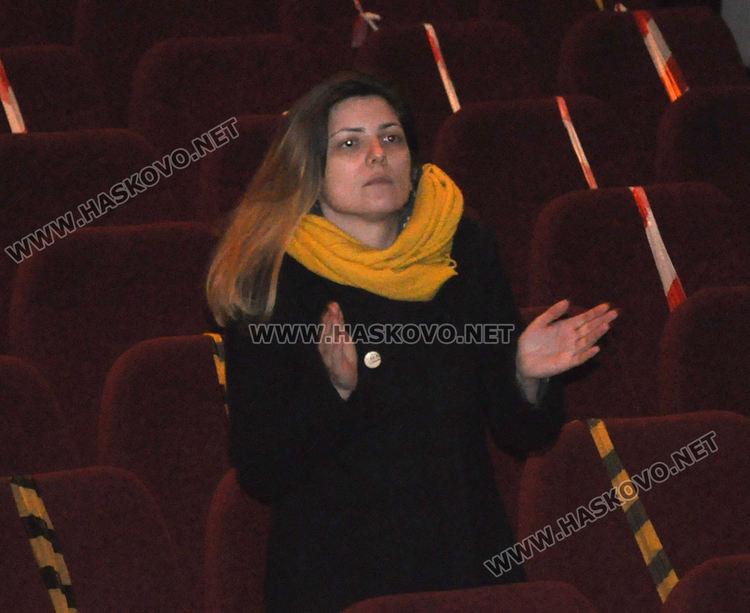 Стефан Цирков разказва една история между иронията и тъгата в първия си моноспектакъл