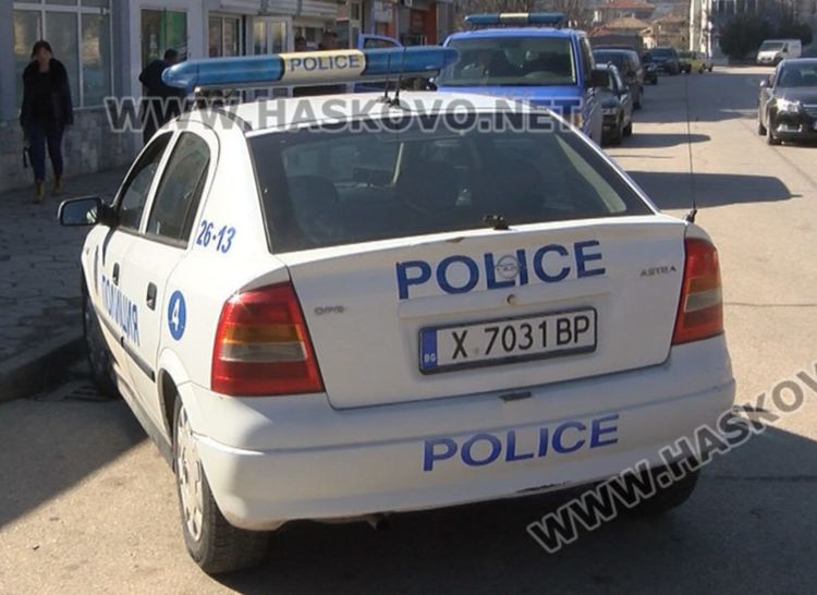 Братя биха с тояга пиян роднина след обиди