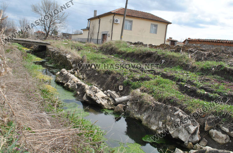 В Узунджово настояват за ремонт и почистване на разрушеното корито на реката