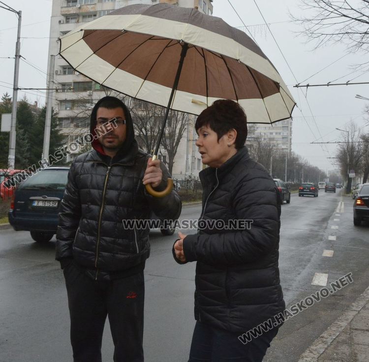 Опел и Хюндай се разбиха на кръстовище в Хасково