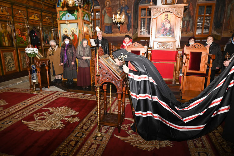 В храм &bdquo;Св. Неделя&ldquo; &ndash; &bdquo;Господи, дай ми сълзи да умия зениците на сърцето си!&ldquo;