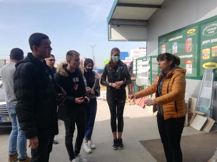 Златаровци реализират проект, утвърждаващ доброволчеството