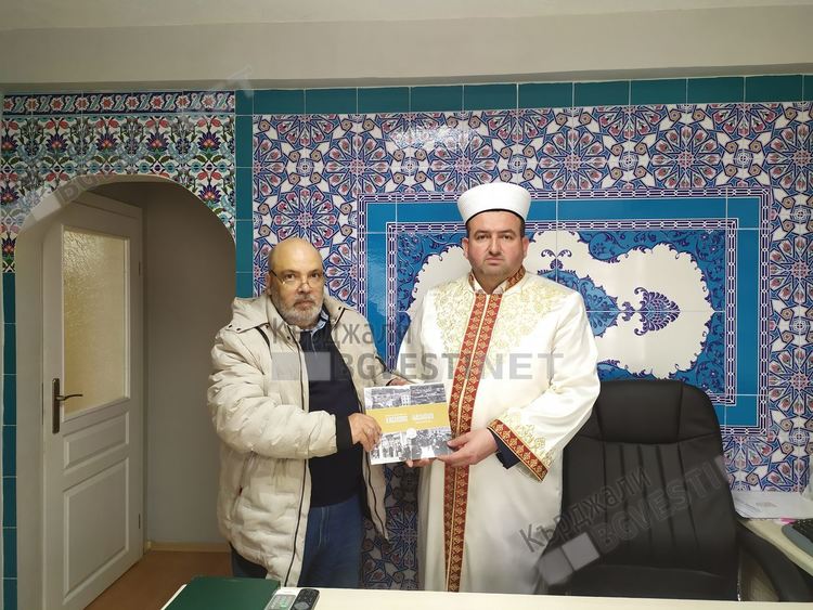 Районният мюфтия Басри Еминефенди: Ще съхраним традицията на Третомартенското кафе,  тя е пример за България