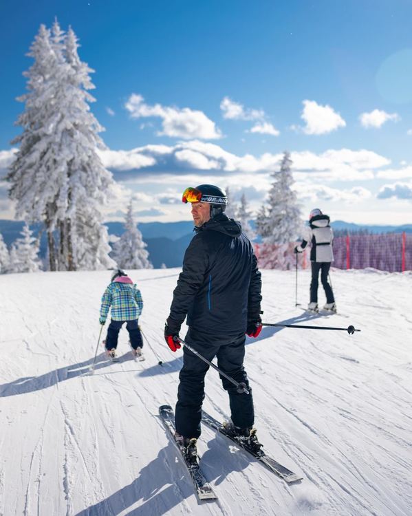 Решено! Зимният сезон в курорта Пампорово продължава, десетки спасиха работните си места