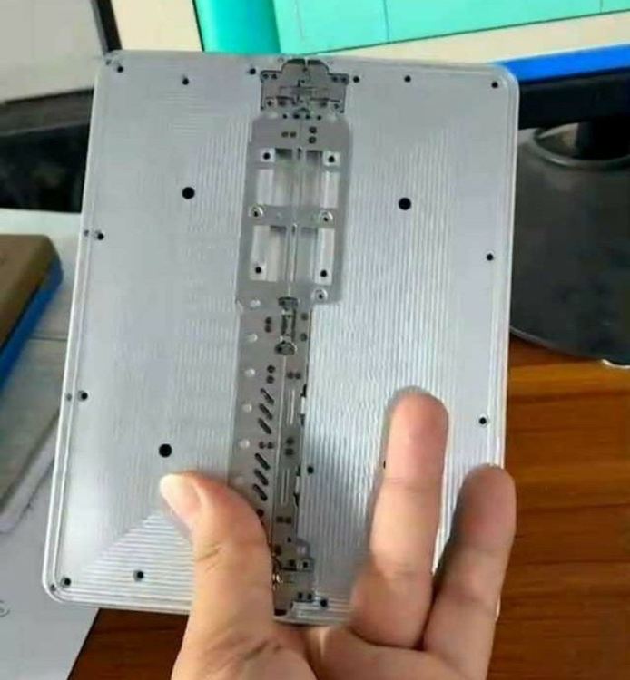 Нов сгъваем Xiaomi Mi Mix се появи в мрежата