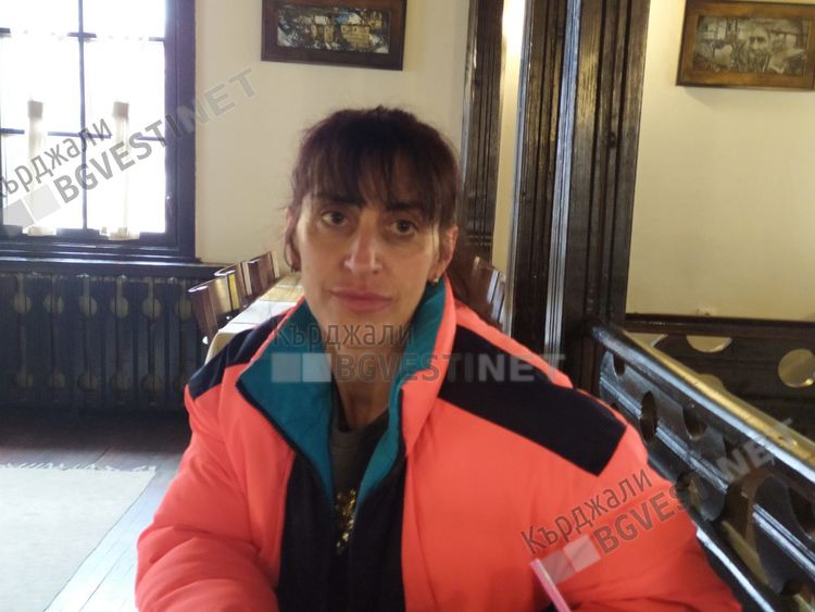 Бивша треньорка по плуване изографиса храма „Свети Спас” в Резбарци, вярва че Бог е несътворим