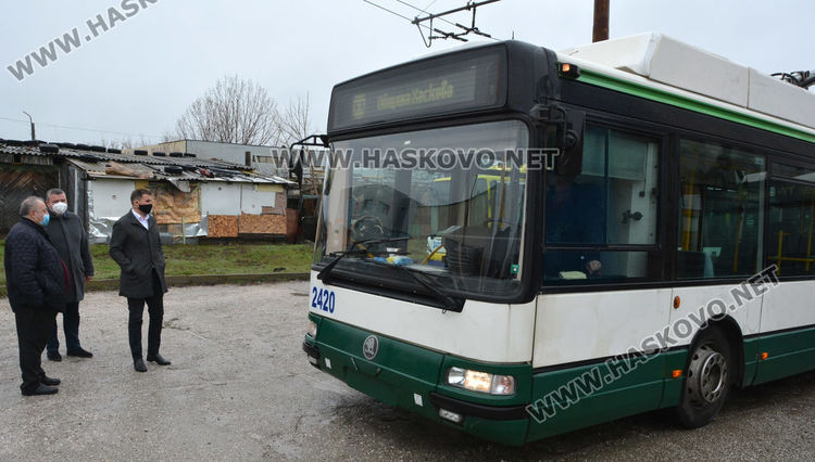 Четири от петте чешки тролеи са вече по маршрутите в Хасково