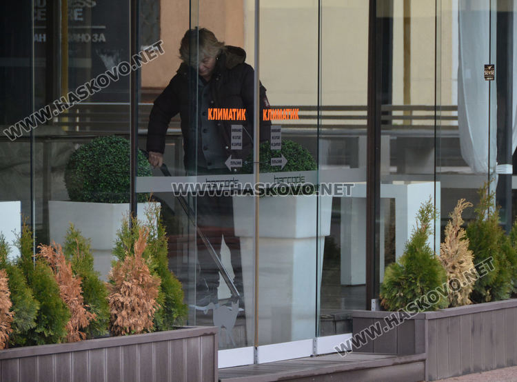 Локдаун от днес. Затвориха бизнеси и училища