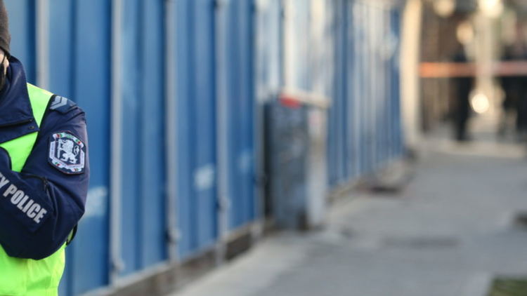 Рапъри си спретнаха бой до НДК заради политически различия