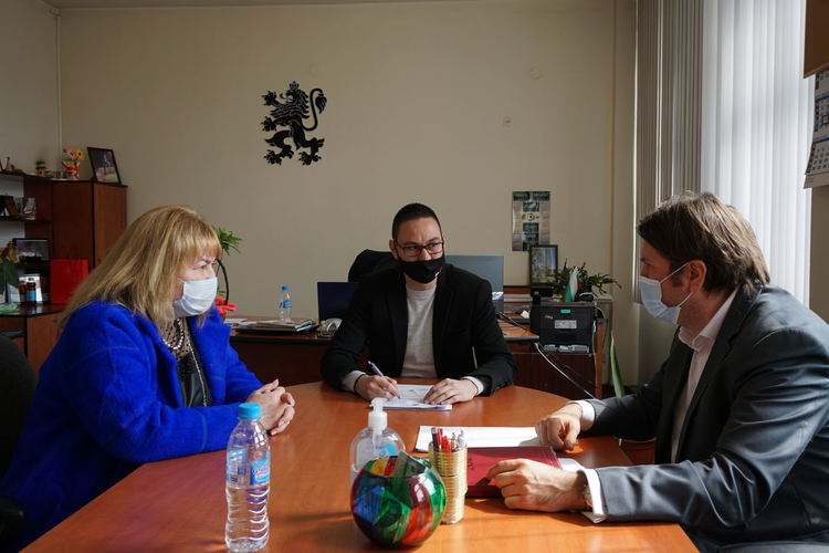 Зам.-министърът на здравеопазването Евгени Григоров в Хасково за противоепидемичните мерки на изборите