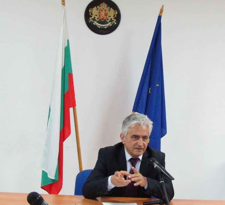 Четирима млади мениджъри поеха управлението на Областна администрация за един ден