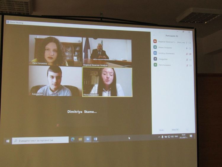 Четирима млади мениджъри поеха управлението на Областна администрация за един ден