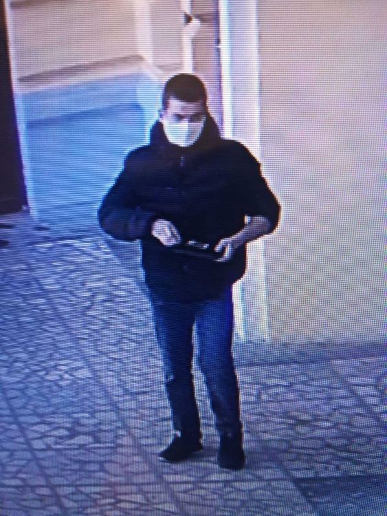 Задържаха двама маскирани бургазлии за кражби в Пловдив 
