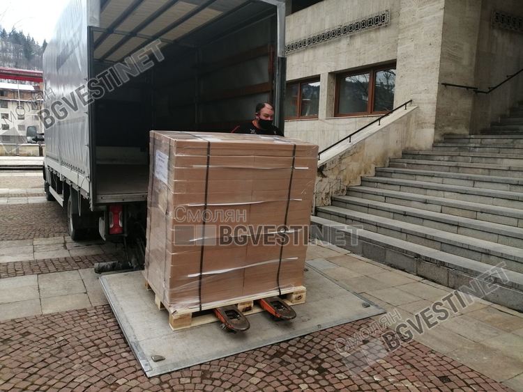 104 000 бюлетини пристигнаха под полицейски ескорт в Смолян  