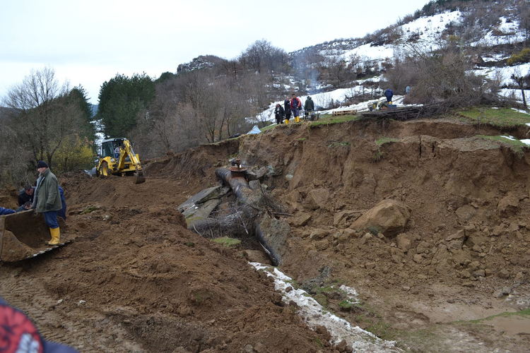 Подкрепяме Илия Илиев, защото е честен, достоен и е близо до нас 