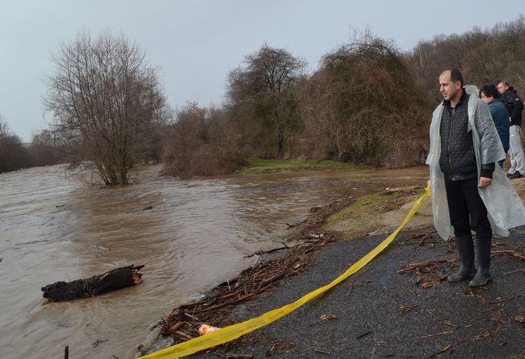 Подкрепяме Илия Илиев, защото е честен, достоен и е близо до нас 