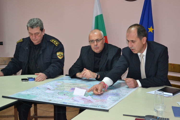 Подкрепяме Илия Илиев, защото е честен, достоен и е близо до нас 