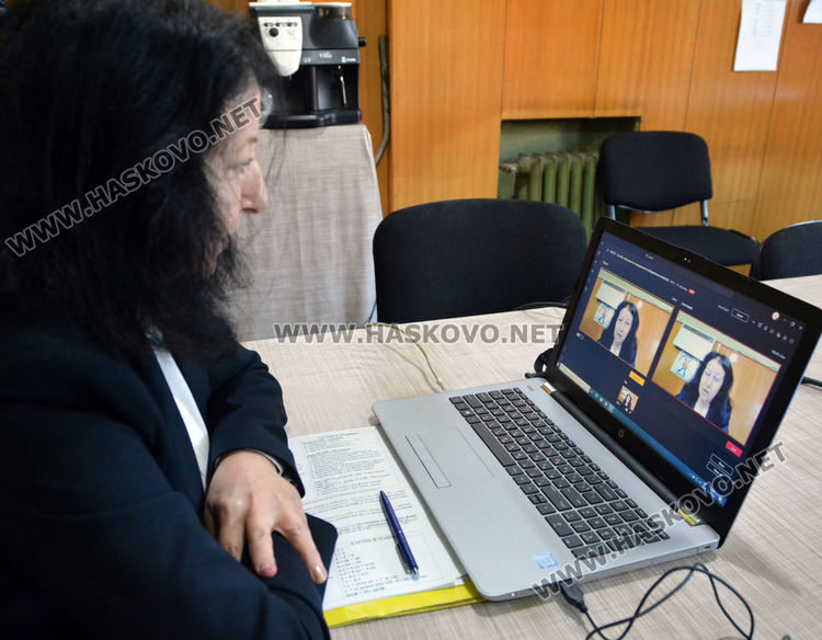 14 екипа на РИК и 18 на Информационно обслужване на терен в нощта на изборите за прием на протоколите от СИК