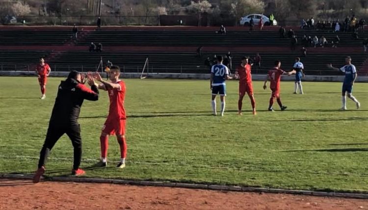 “Хасково” надви  “Левски”. Юношата Никола Николов дебютира при мъжете