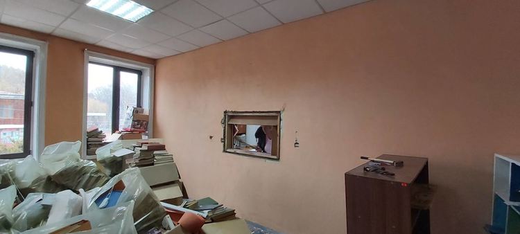 В читалището в Чепеларе отново кипят ремонти благодарение на благотворители