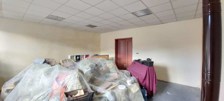 В читалището в Чепеларе отново кипят ремонти благодарение на благотворители