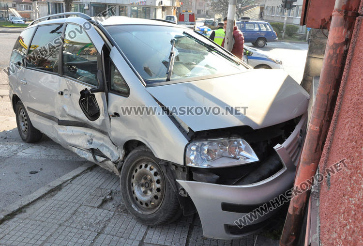 МВР: Фолксвагенът е причинил катастрофата на Кърджалийска