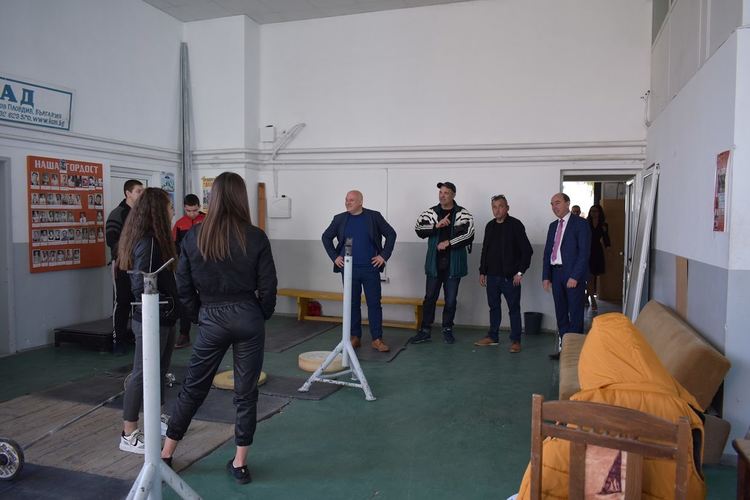 Започва ремонтът на щанги залата в Асеновград 