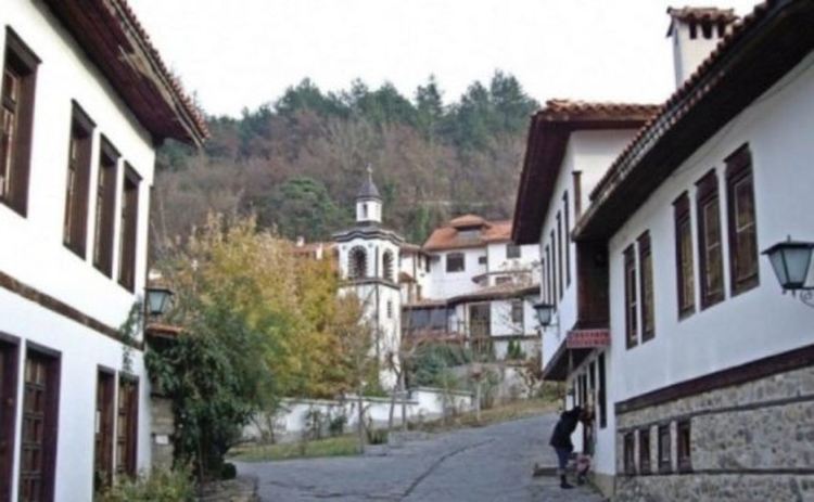 Разхлабването на мерките е абсурдно за бизнеса и престъпно за хората, според ресторантьори