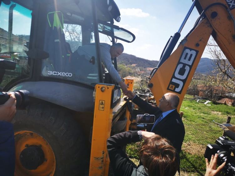 Правителството на Бойко Борисов изгражда нов водопровод в Маслиново