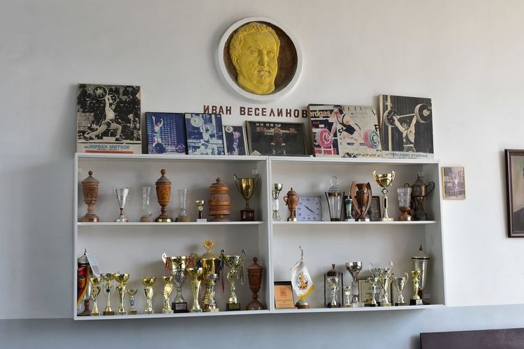 Започва ремонтът на щанги залата в Асеновград 