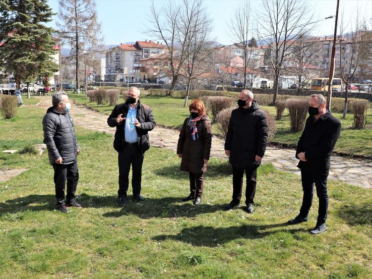 Кметът инж. Изет Шабан откри строителна площадка за обновяване на парк в Ардино