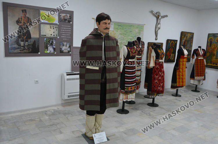 Капитан Петко войвода е бил висок 1,90 м и синеок